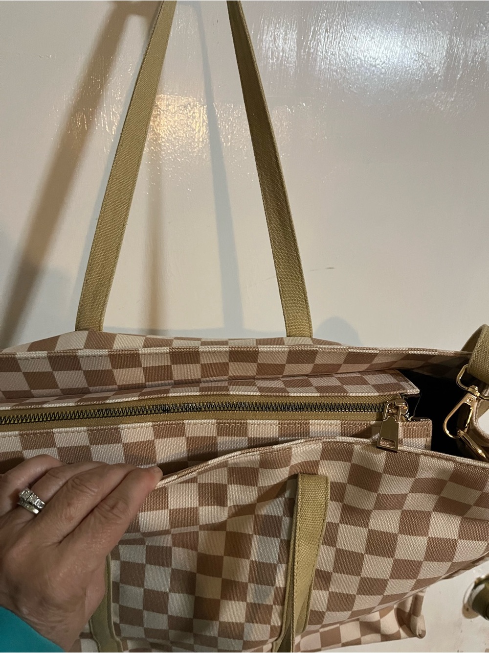 Neutral Checkered Tote Bag - Picture 15 of 15